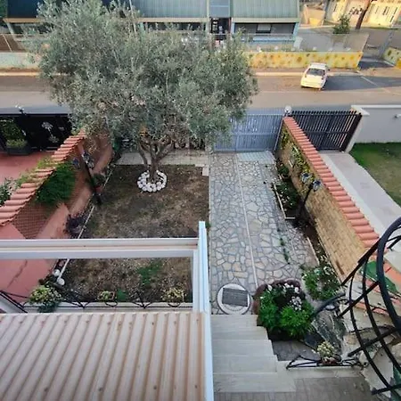 Casa Con Giardino E Barbecue Holiday home *