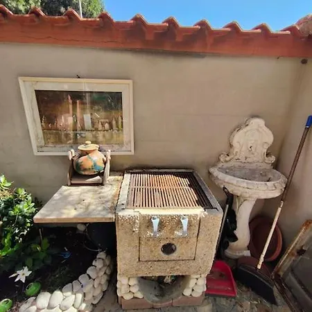 Holiday home Casa Con Giardino E Barbecue *
